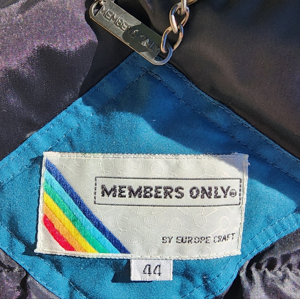 Unique Members Only Puffer Jacket - Picture 4 of 6